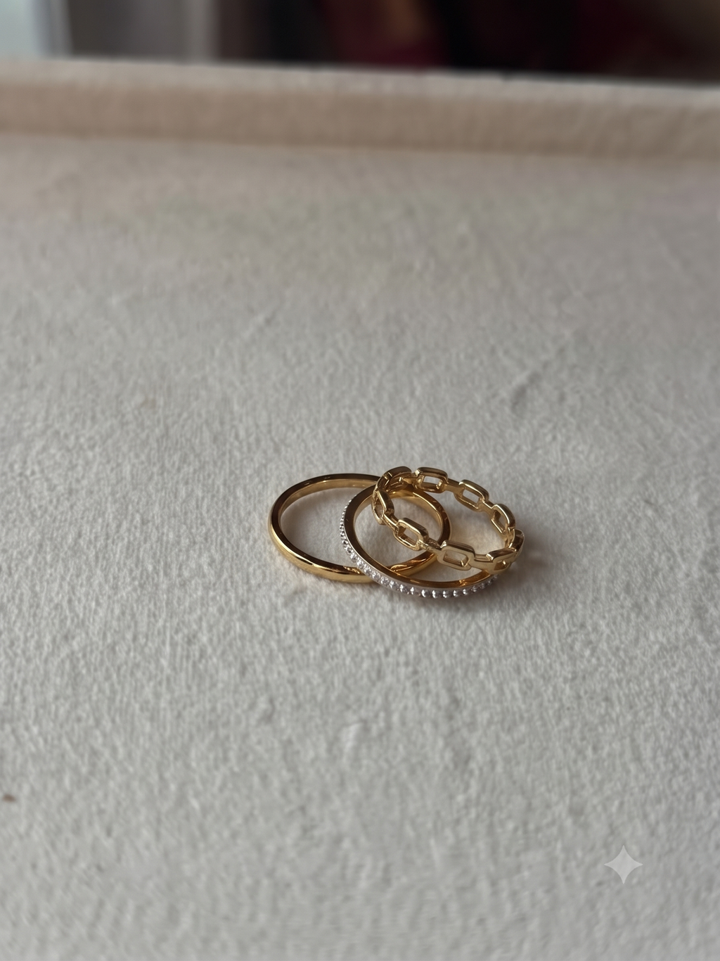 Chain-Link Ring Stack on finger — gold ring set India — SIOBHÁN