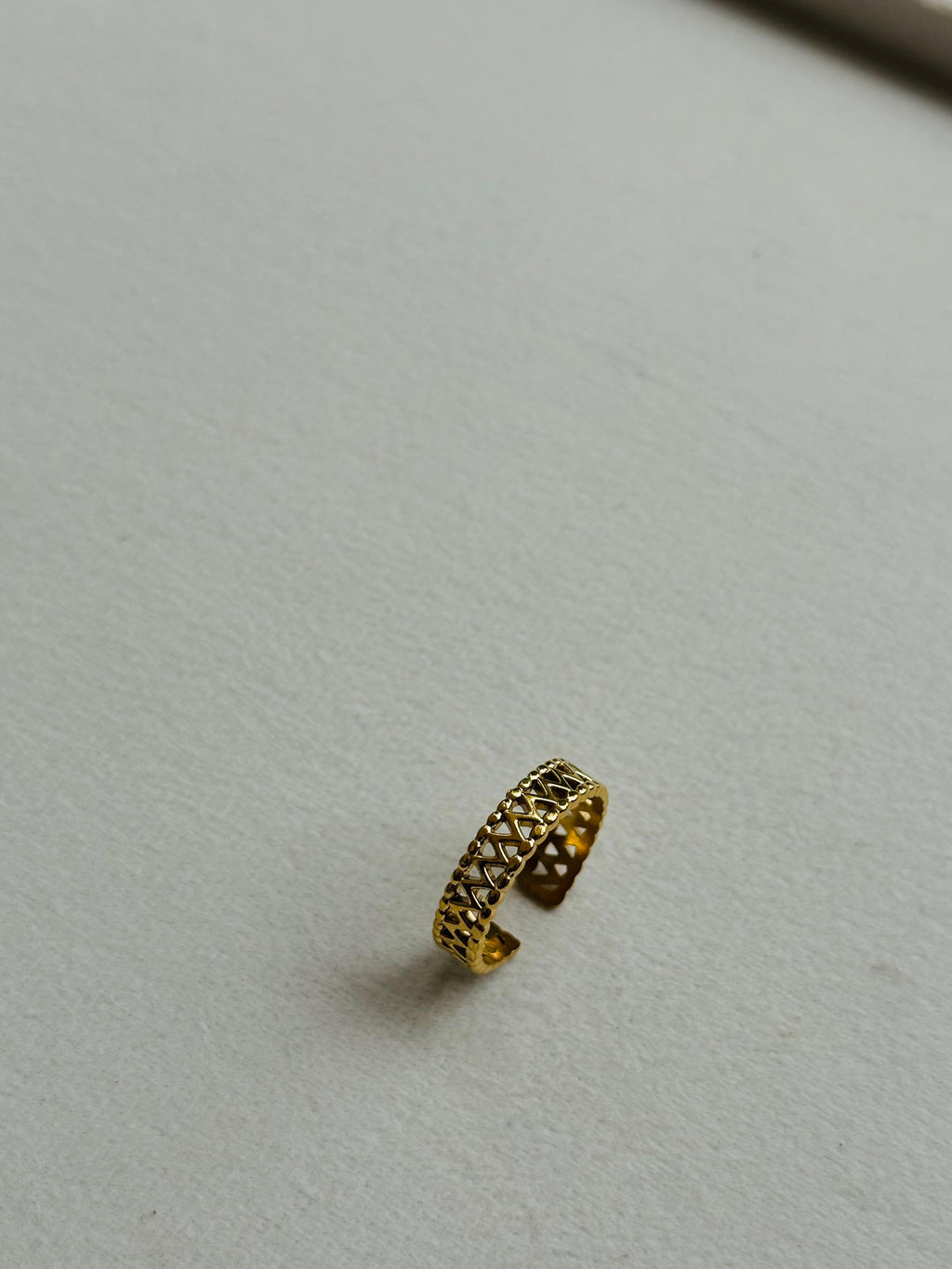 Geometric Lattice Cuff Ring