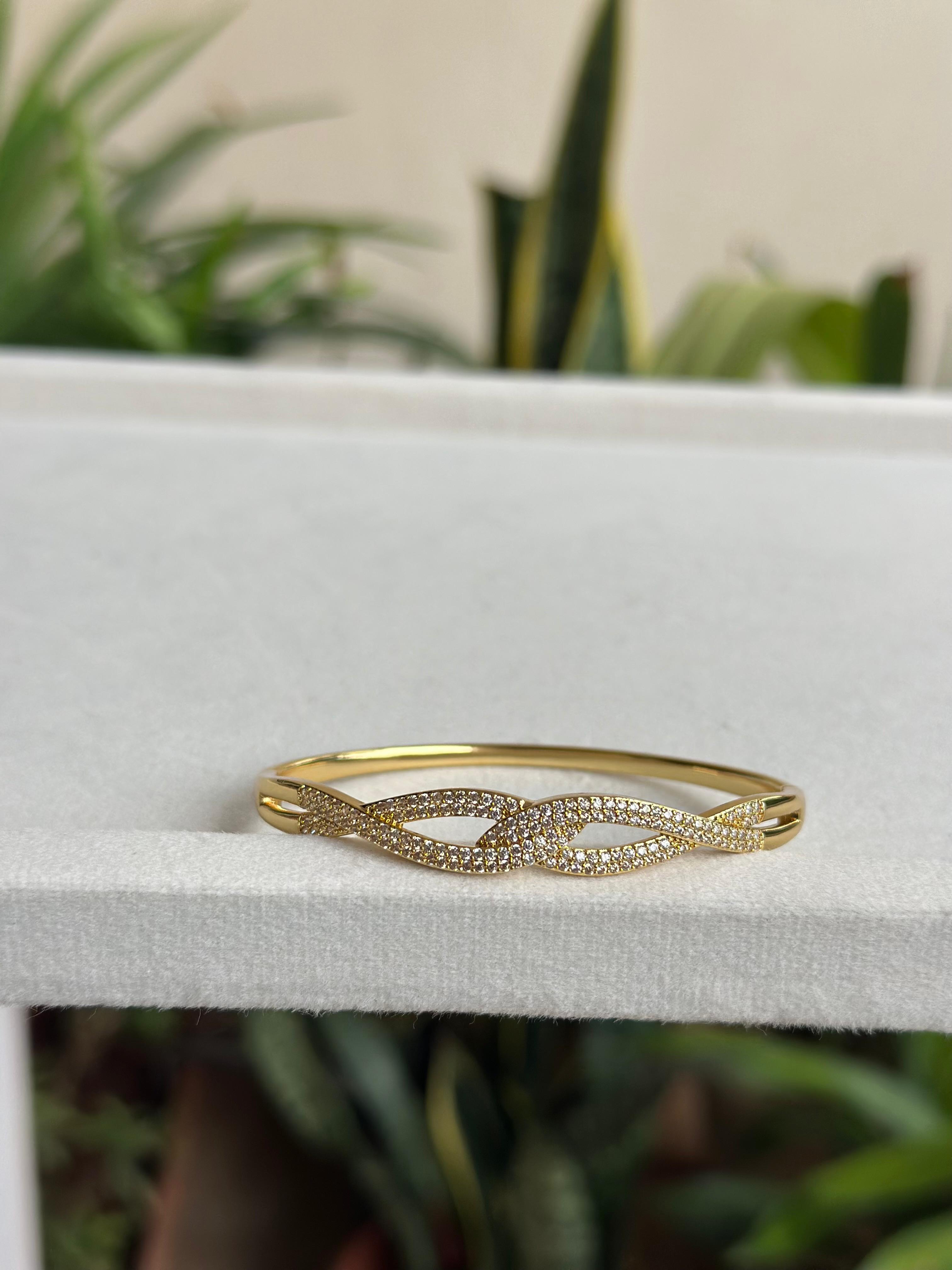 Pavé Twist Bangle