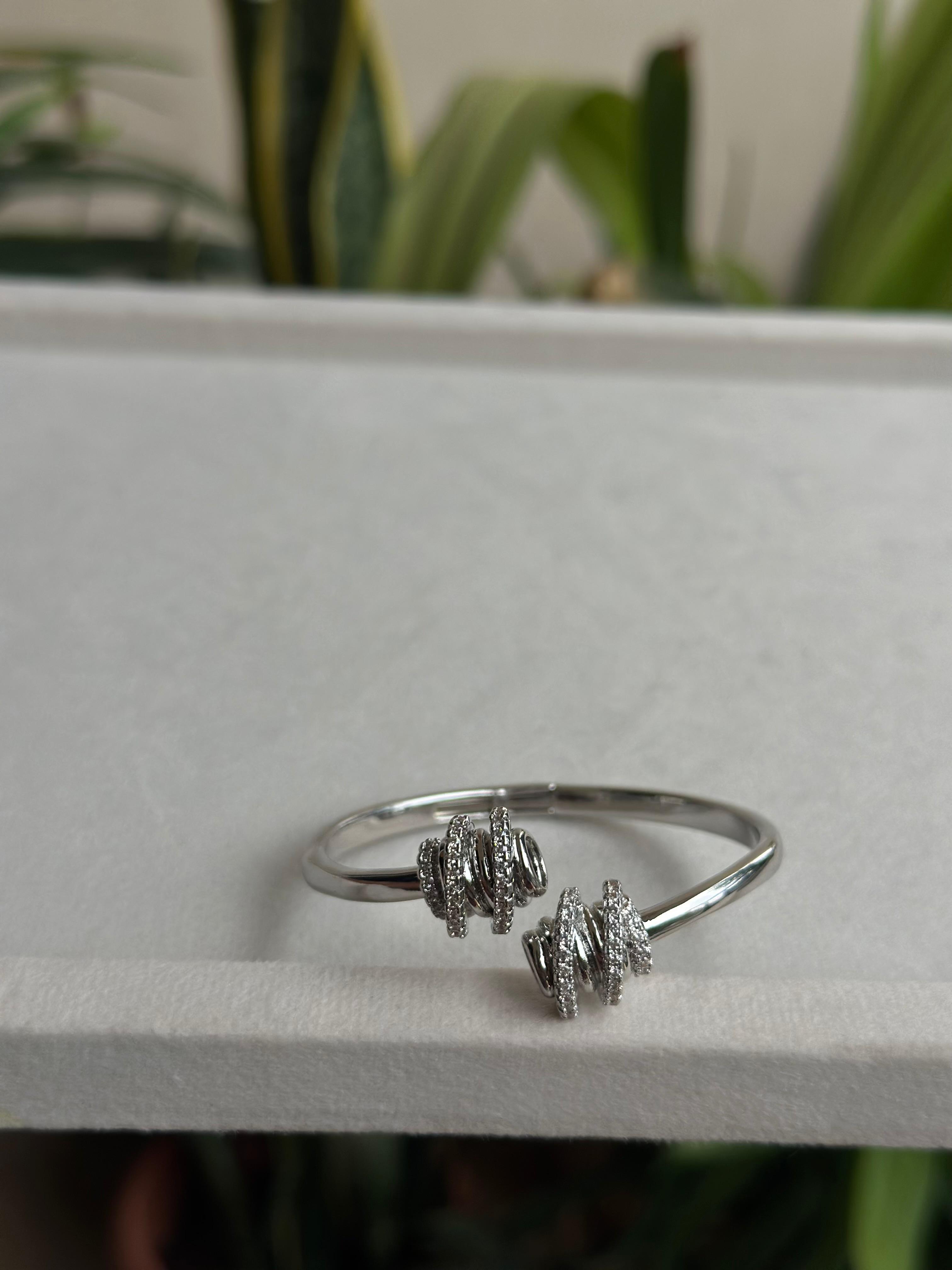 Pavé Spiral Cluster Bangle