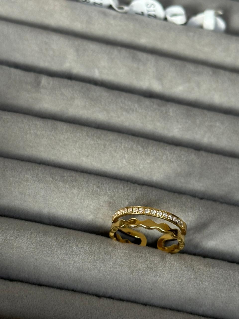 Pavé & Wave Double Band Ring