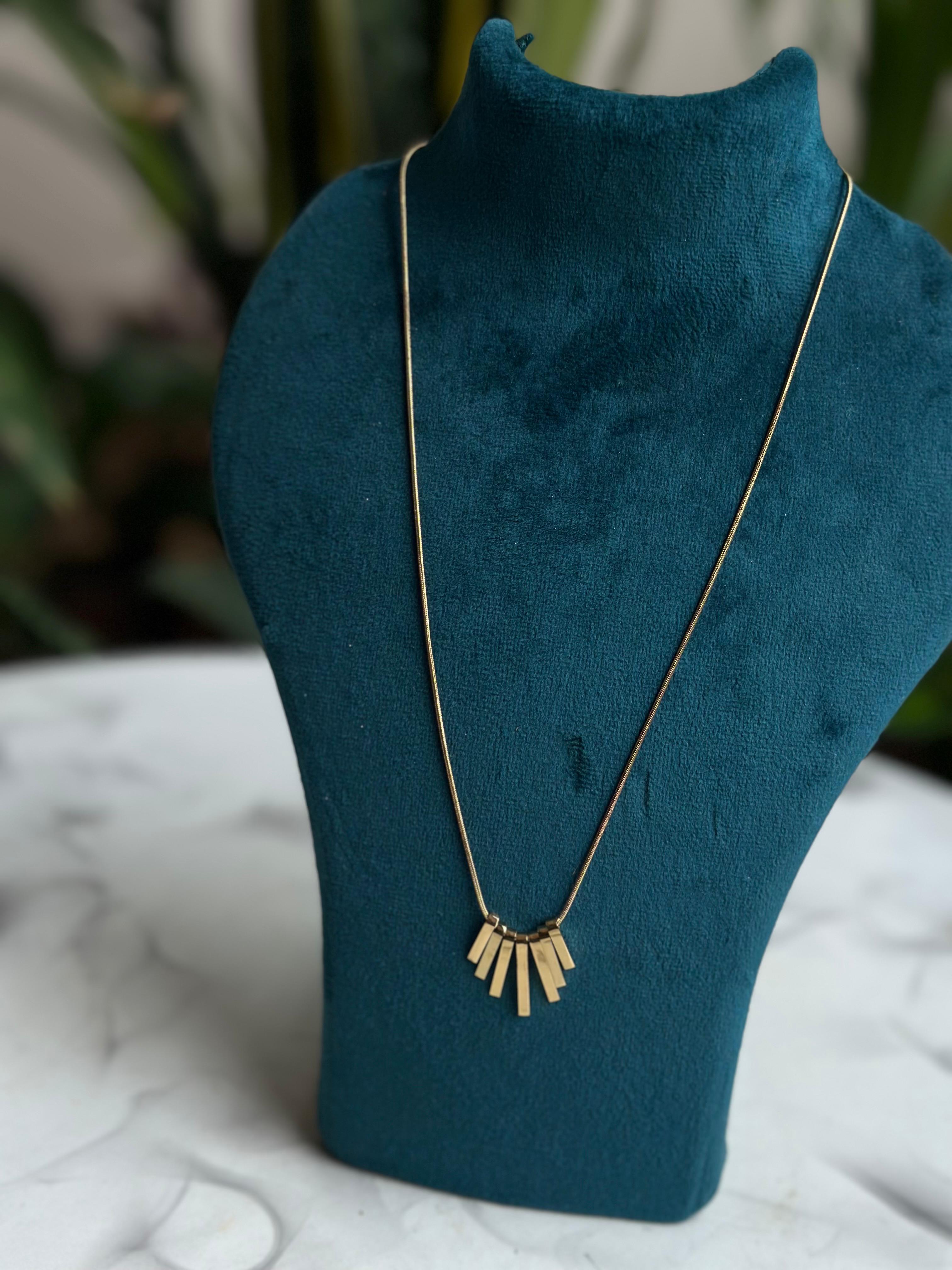 Gold Fan Bar Pendant Necklace