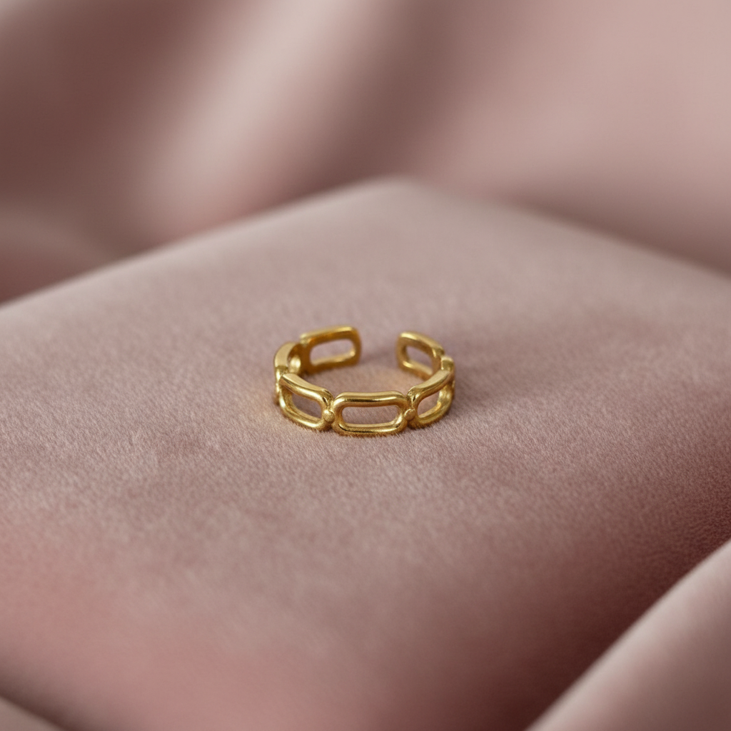 Rectangular Chain Link Ring — rose velvet background